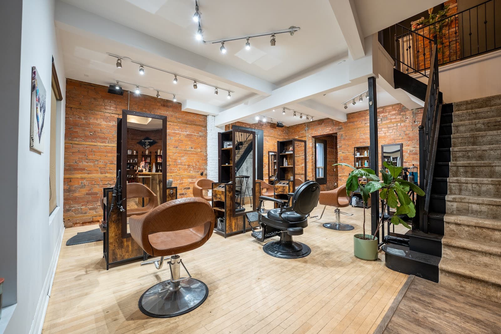 Maddison Avenue Salon